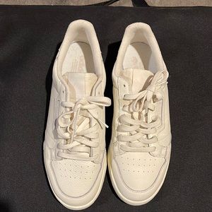 Women Adidas sneakers